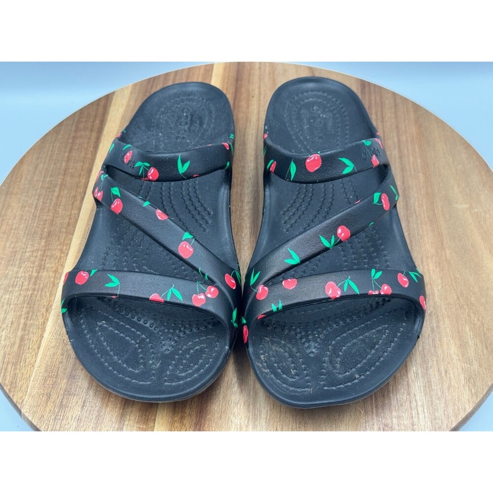 CROCS Women's Kadee ll Graphic Sandals Slip Ons Black/Cherries RARE! Size 7 - Picture 5 of 9